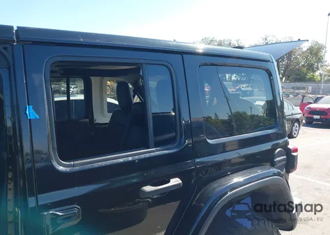 2020 Jeep Wrangler Unlimited Rubicon 4X4 from USA, damaged, VIN 1C4HJXFGXLW141723